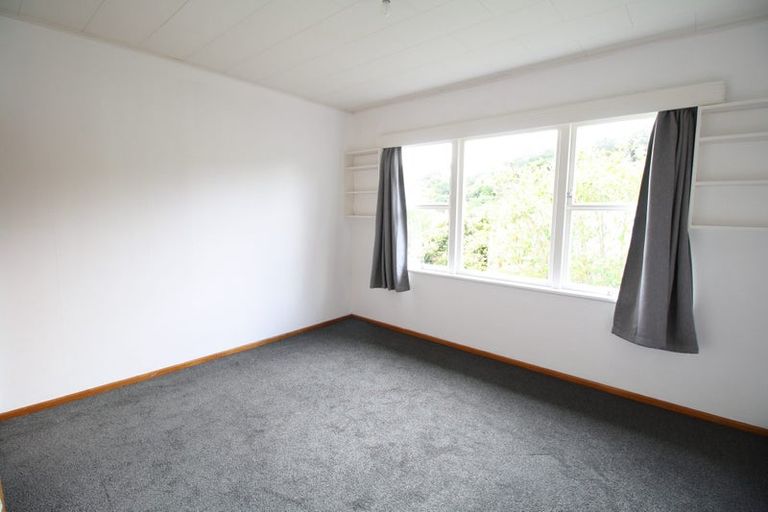 Photo of property in 10 Kamla Way, Khandallah, Wellington, 6035