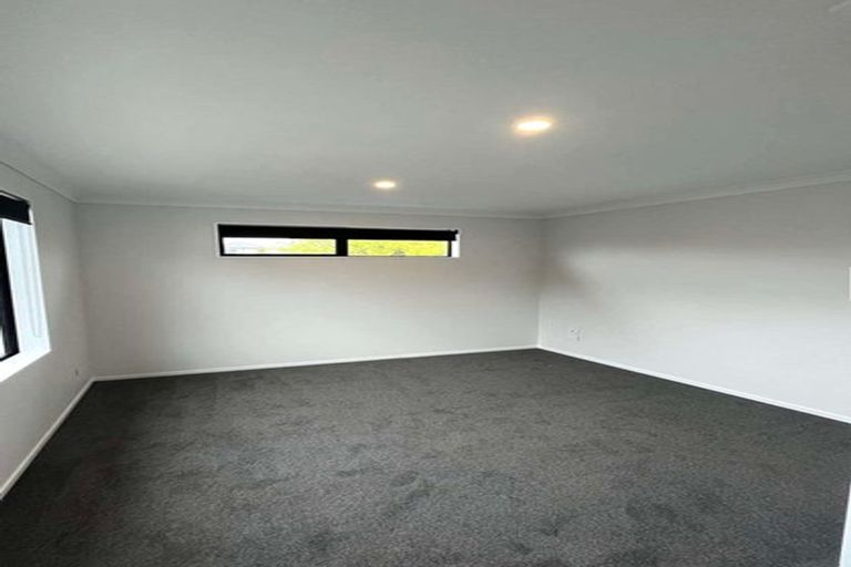 Photo of property in 6c Jern Place, Eastern Beach, Auckland, 2012