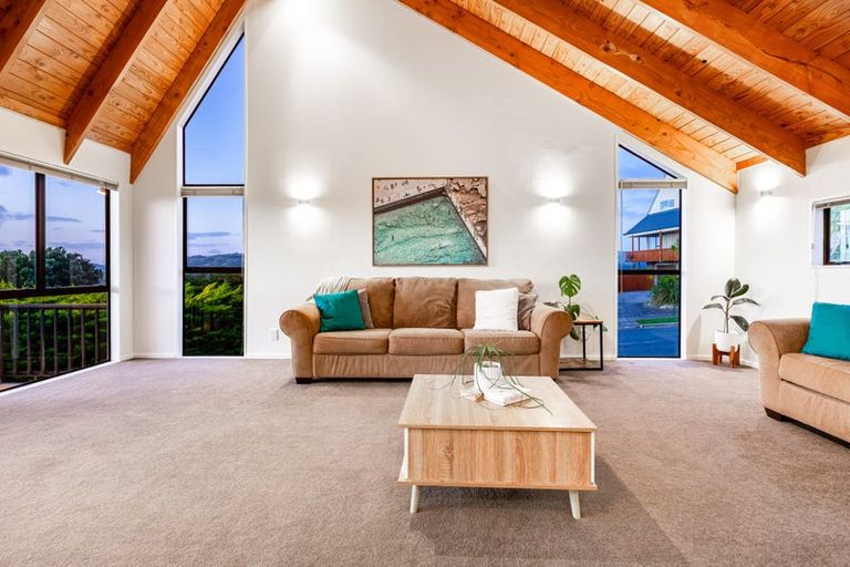 Photo of property in 22 Mercury Way, Whitby, Porirua, 5024