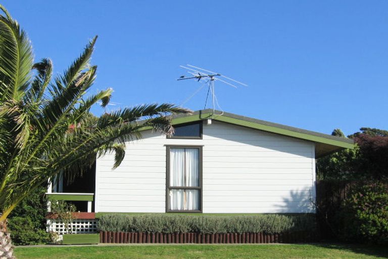 Photo of property in 33 Bodmin Terrace, Camborne, Porirua, 5026