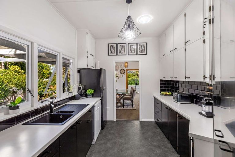 Photo of property in 17 Tulloch Street, Saint Johns Hill, Whanganui, 4500