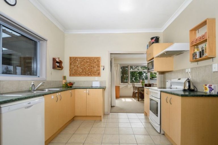 Photo of property in 31 Wairau Road, Picton, 7220