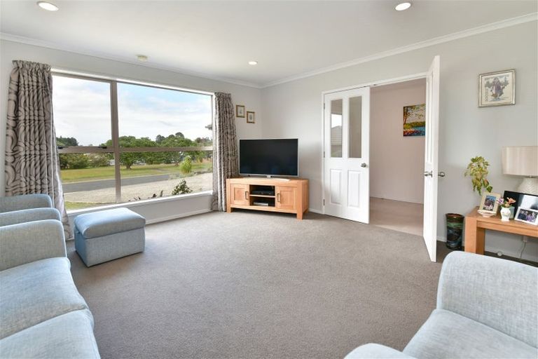Photo of property in 43 Kensington Terrace, Gulf Harbour, Whangaparaoa, 0930