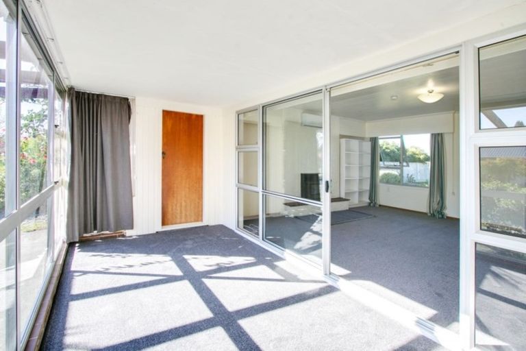 Photo of property in 11 Trigg Crescent, Taradale, Napier, 4112