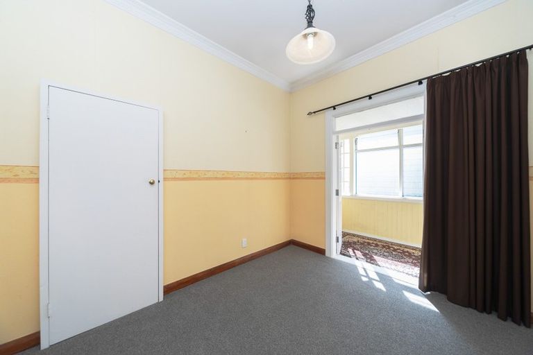 Photo of property in 169 Featherston Street, Palmerston North, 4410