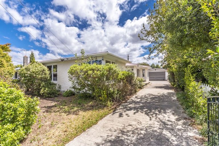 Photo of property in 37 Dunster Street, Burnside, Christchurch, 8053