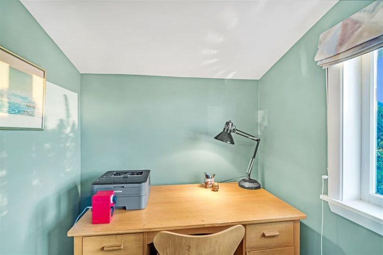 Photo of property in 21 Heaton Rhodes Place, Cashmere, Christchurch, 8022