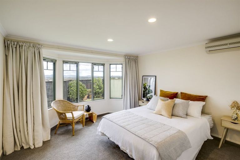 Photo of property in 1 Cobden Road, Bluff Hill, Napier, 4110