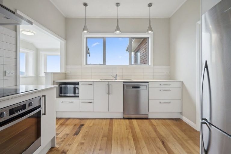 Photo of property in 128 Cashmere Avenue, Khandallah, Wellington, 6035