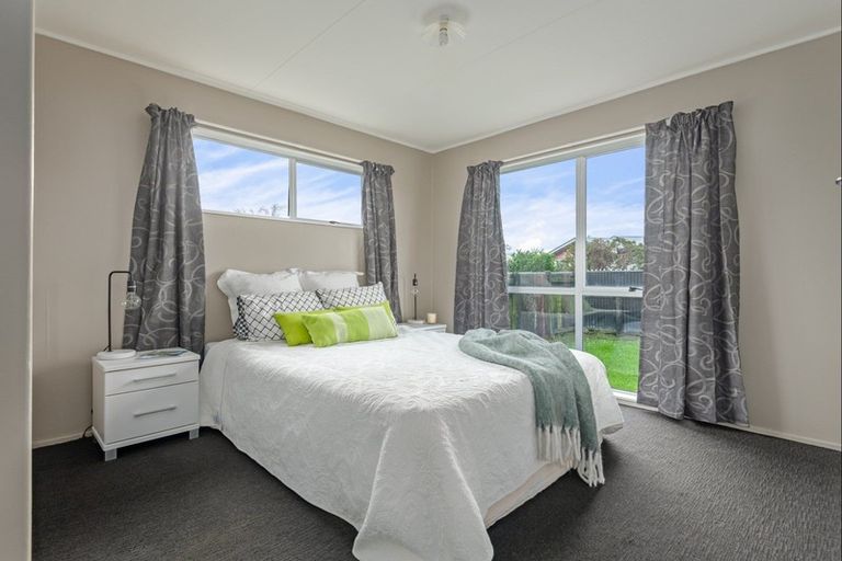 Photo of property in 73b Kaimanawa Street, Kelvin Grove, Palmerston North, 4414