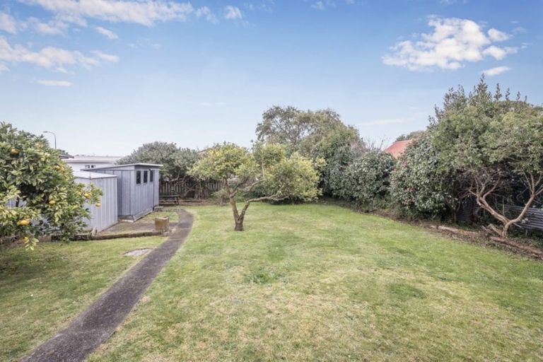 Photo of property in 31 Moana Road, Paraparaumu, 5032