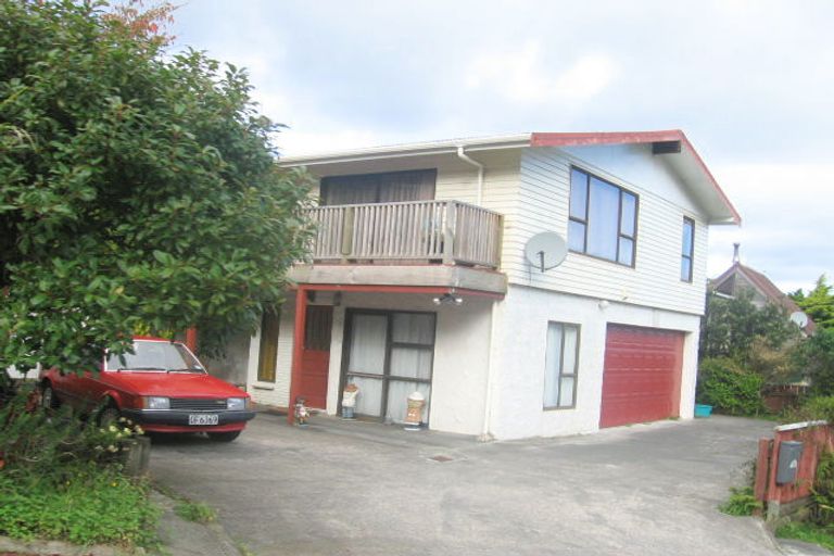 Photo of property in 52 Viewmont Drive, Harbour View, Lower Hutt, 5010