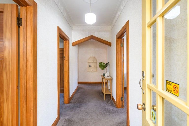 Photo of property in 18 Mahoe Avenue, Takaro, Palmerston North, 4410