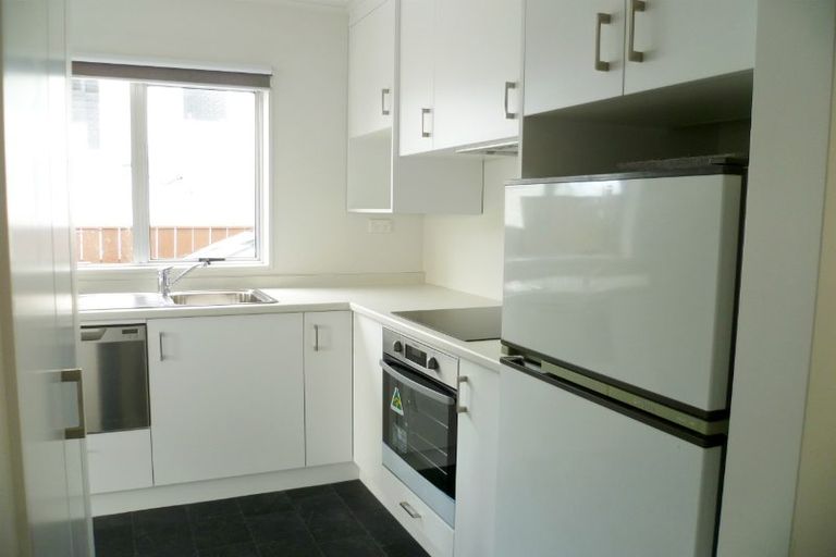 Photo of property in 4/27 Kenwyn Terrace, Newtown, Wellington, 6021