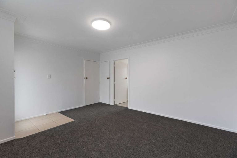 Photo of property in 2/11 Miles Avenue, Papatoetoe, Auckland, 2025