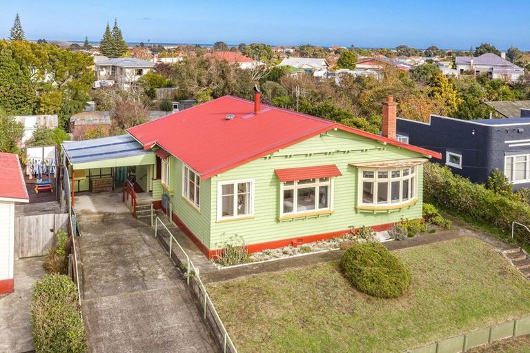 Photo of property in 99 Alma Road, Gonville, Whanganui, 4501