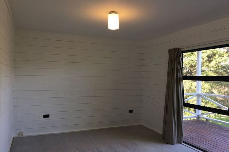 Photo of property in 11 Kereru Grove, Greenhithe, Auckland, 0632