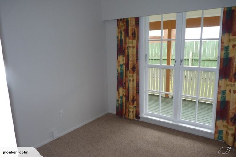 Photo of property in 18 Te Arataura Street, Takapuwahia, Porirua, 5022