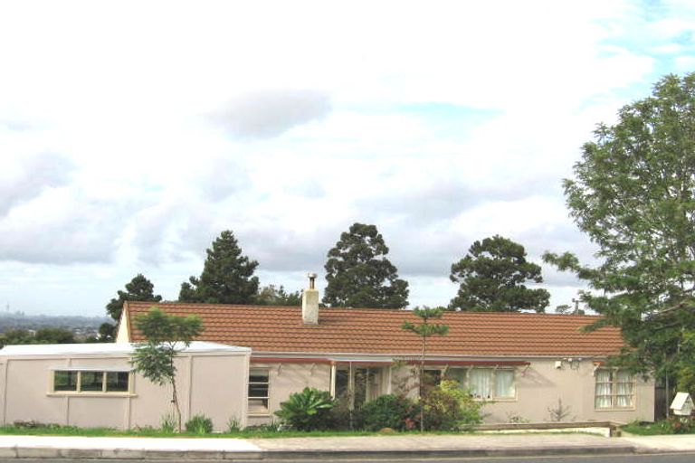 Photo of property in 1/149 Glengarry Road, Glen Eden, Auckland, 0602
