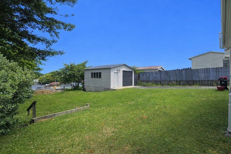 Photo of property in 16 Esk Crescent, Tokoroa, 3420