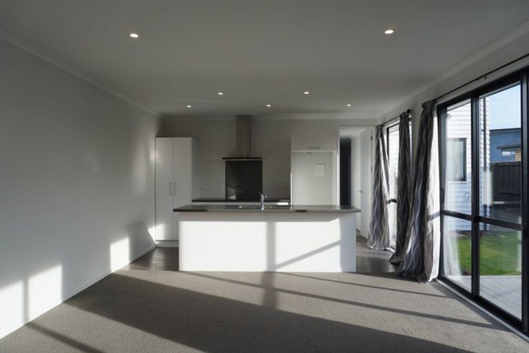 Photo of property in 28 Sholto Duncan Crescent, Halswell, Christchurch, 8025