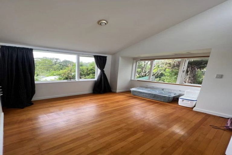 Photo of property in 14 Cloverly Crescent, Campbells Bay, Auckland, 0630
