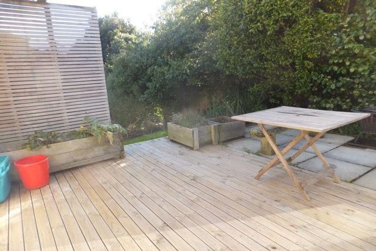 Photo of property in 133 Northland Road, Northland, Wellington, 6012