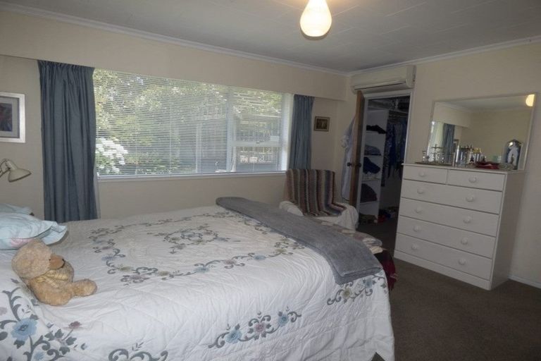 Photo of property in 7b John Guthrie Place, Merrilands, New Plymouth, 4312