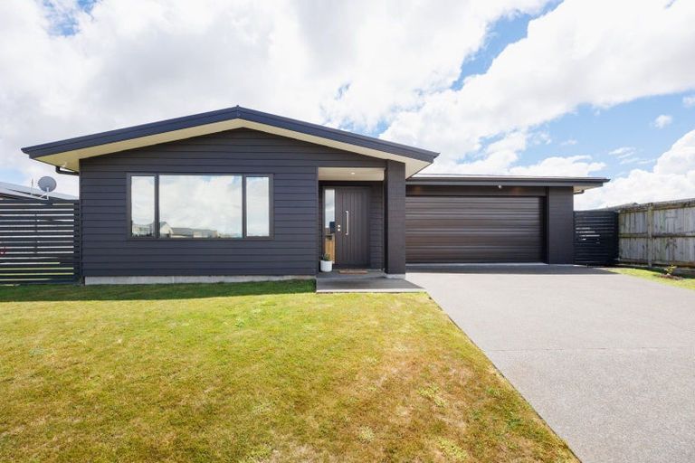 Photo of property in 9 Kanzan Grove, Maewa, Feilding, 4702