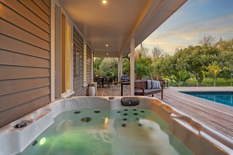 Photo of property in 153 Sanders Road, Paremoremo, Albany, 0793