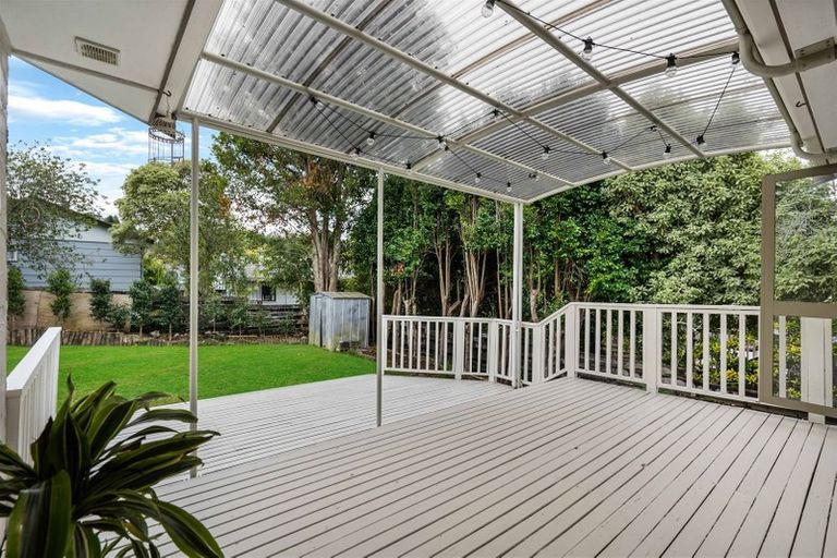 Photo of property in 108 Weatherly Road, Torbay, Auckland, 0630