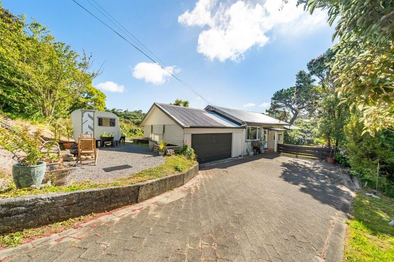 Photo of property in 120 Miromiro Road, Normandale, Lower Hutt, 5010