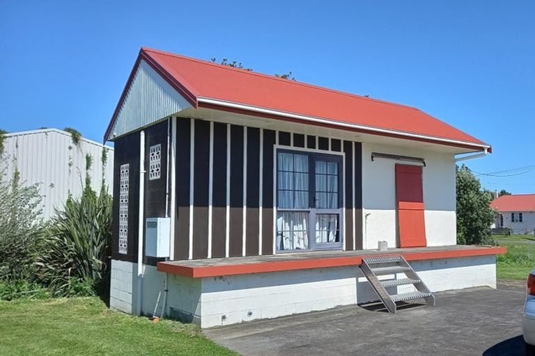 Photo of property in 59 Domett Street, Opunake, 4616