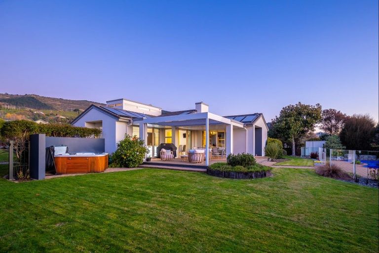 Photo of property in 2 Highfield Grove, Richmond, 7020