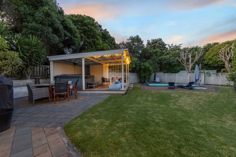 Photo of property in 21 Matai Road, Raumati South, Paraparaumu, 5032