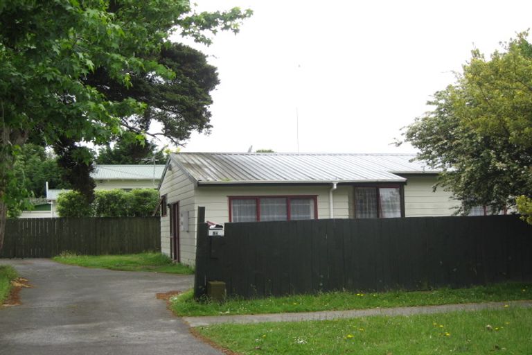 Photo of property in 9a Waiari Road, Conifer Grove, Takanini, 2112