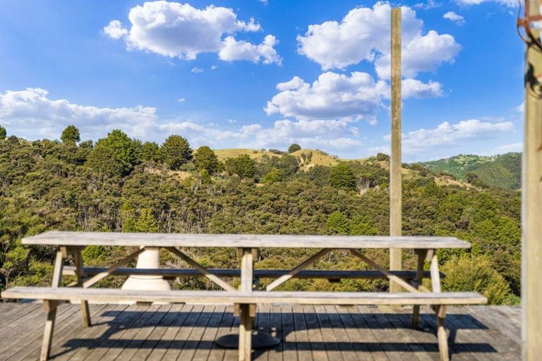 Photo of property in 957 Bull Road, Paparoa, 0193