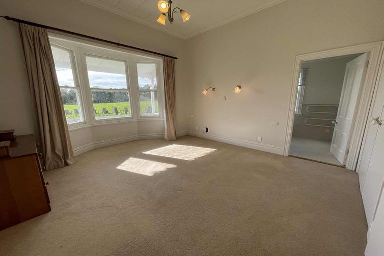 Photo of property in 480 Paremoremo Road, Paremoremo, Auckland, 0632