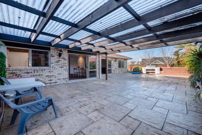 Photo of property in 30 Mcleod Place, Papamoa Beach, Papamoa, 3118