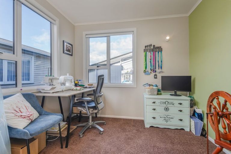 Photo of property in 5 Ilford Place, Awapuni, Palmerston North, 4412