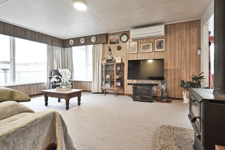 Photo of property in 82 Folkestone Drive, Flaxmere, Hastings, 4120