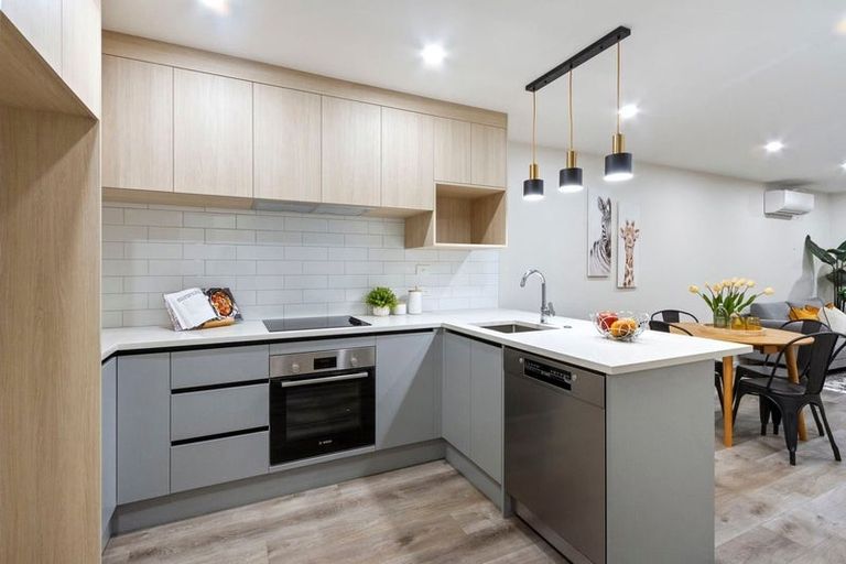 Photo of property in 50d Sherwood Avenue, Te Atatu South, Auckland, 0610