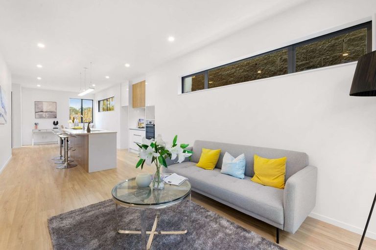 Photo of property in 38 Waihou Crescent, Albany Heights, Auckland, 0632