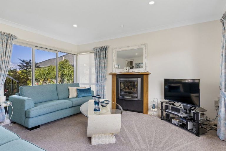Photo of property in 17 Acacia Bay Road, Nukuhau, Taupo, 3330