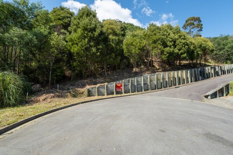 Photo of property in 16 Kakapo Rise, Picton, 7220