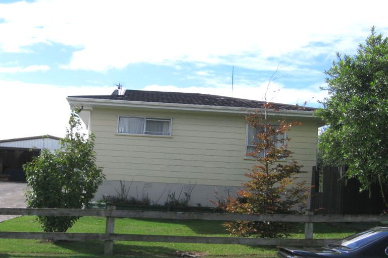 Photo of property in 4 Styca Place, Sunnyvale, Auckland, 0612