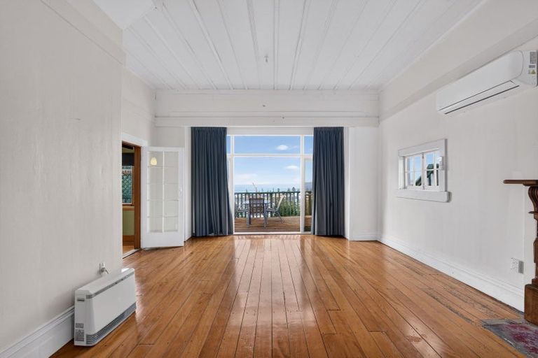 Photo of property in 42 Cameron Road, Bluff Hill, Napier, 4110