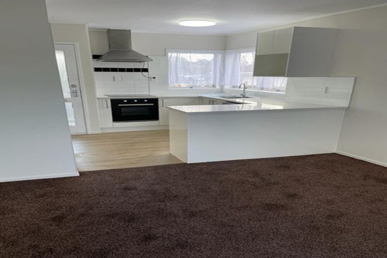 Photo of property in 1/29 Lane Road, Weymouth, Auckland, 2103