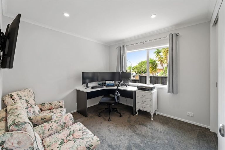 Photo of property in 7 Phoebe Meikle Place, Torbay, Auckland, 0630