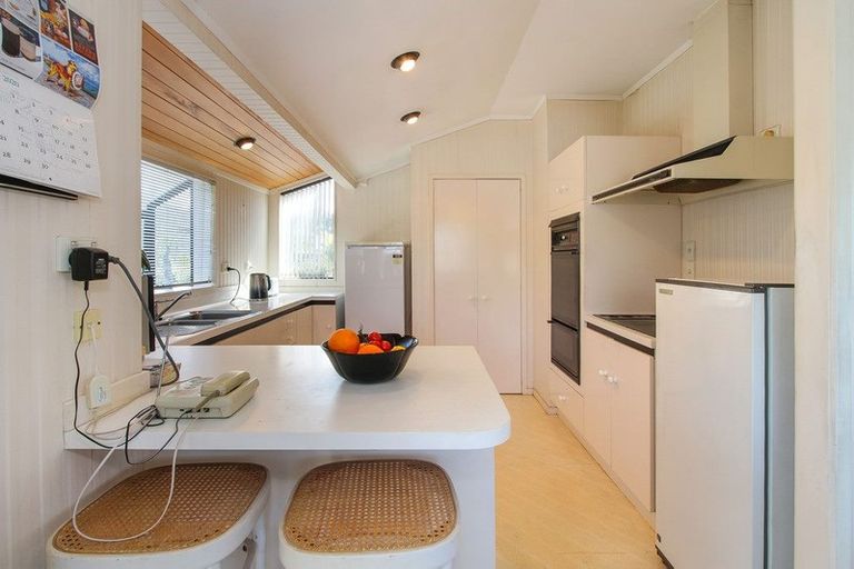 Photo of property in 1/84 Beach Road, Castor Bay, Auckland, 0620